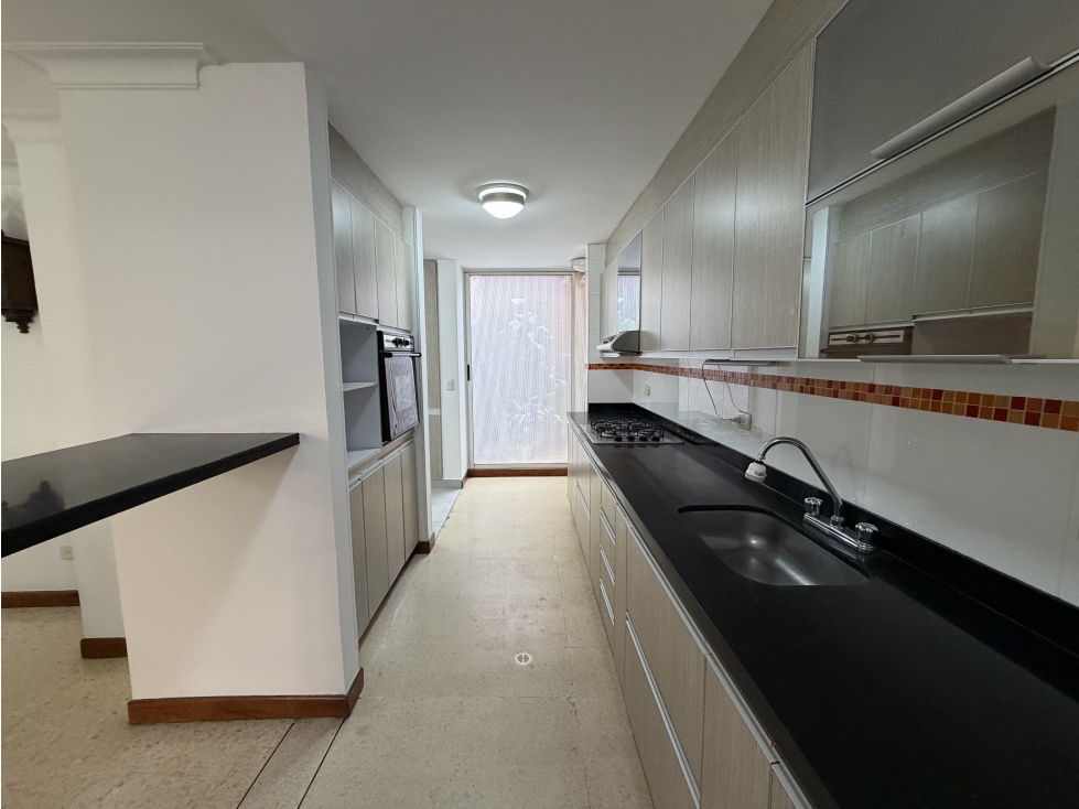 Excelente apartamento en Laureles a la venta — foto 4