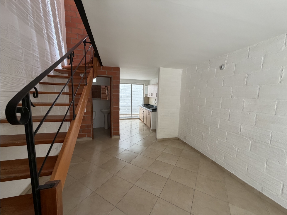 Casa de 3 niveles en venta en Rionegro excelente ubicación
