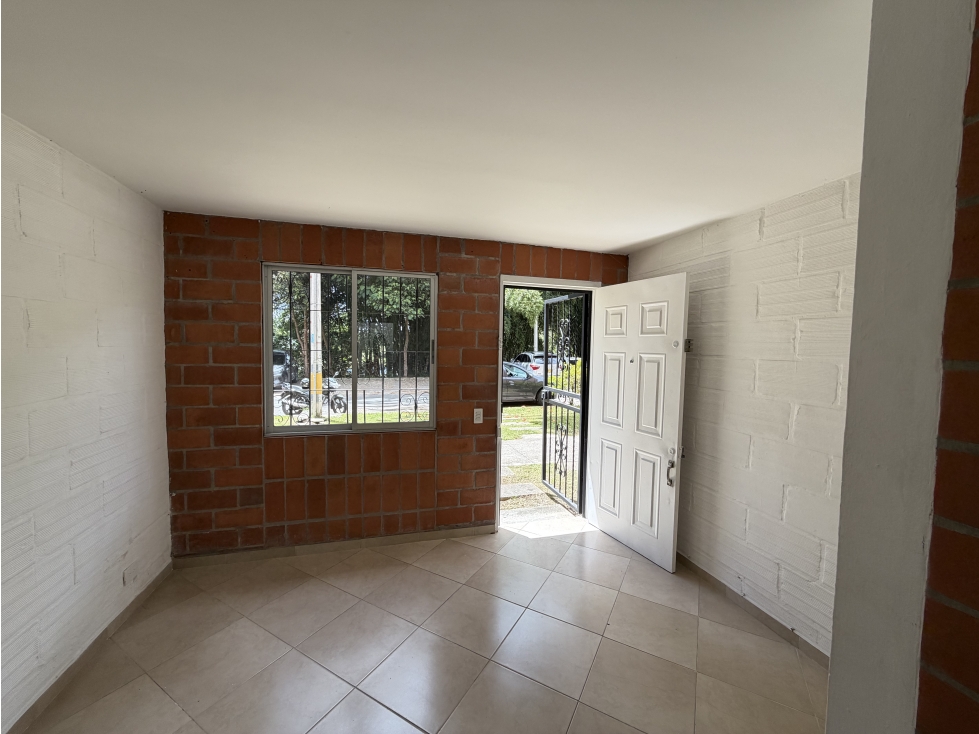 Casa de 3 niveles en venta en Rionegro excelente ubicación — foto 5
