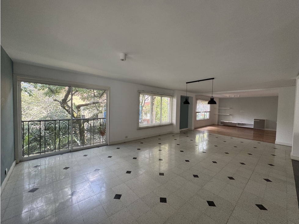 Apartamento en venta en el mejor punto de Laureles — foto 3