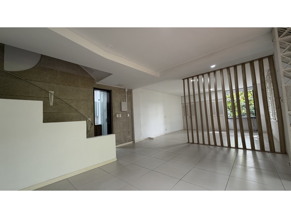 Apartaestudio con terraza en arriendo Loma del Tesoro — foto 3