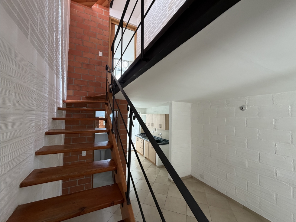 Casa de 3 niveles en venta en Rionegro excelente ubicación — foto 6