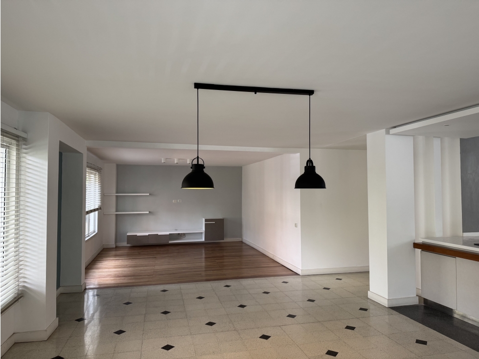 Apartamento en venta en el mejor punto de Laureles — foto 5