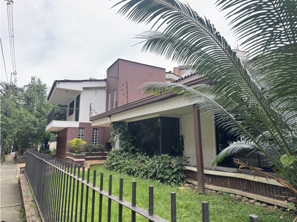 Casa Lote en Patio Bonito en Venta