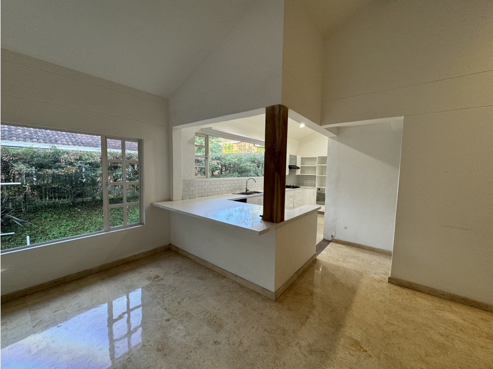 Casa independiente de un solo nivel en Loma del Marymount en Venta — foto 5