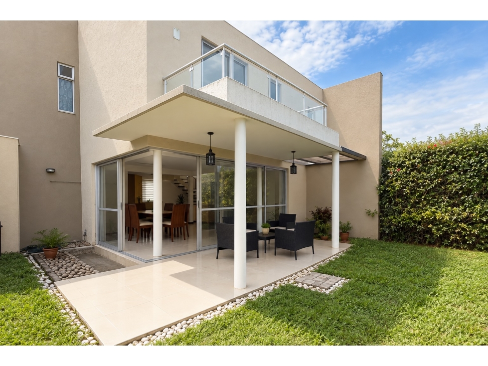 VENTA DE CASA EN ALFAGUARA - 1