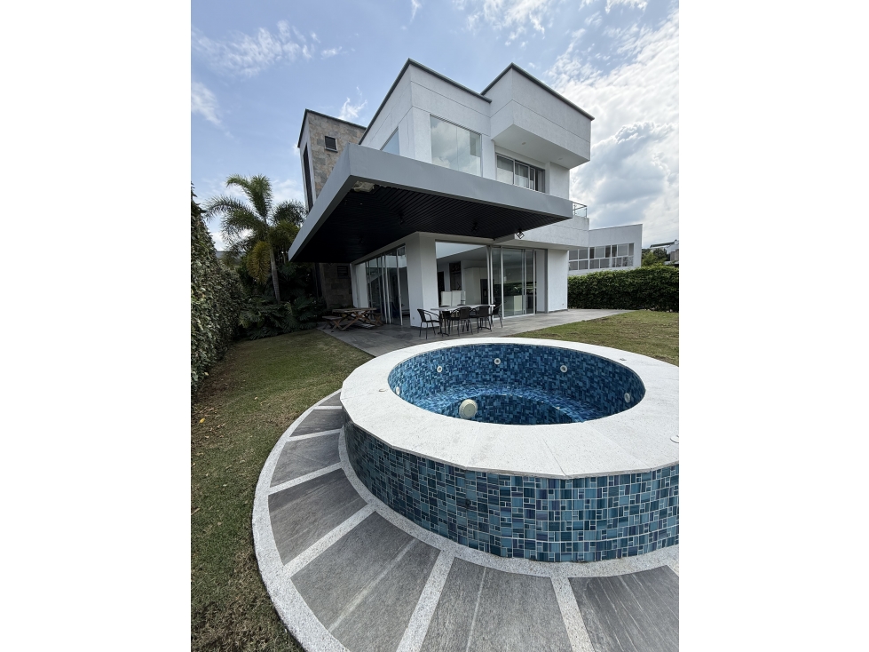 se vende casa campestre en pance