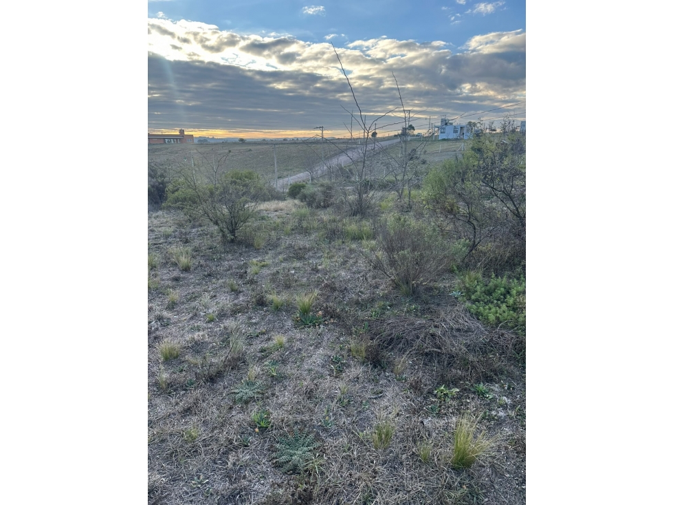 VENTA TERRENO 1201M2 ESQ CHACRAS DE LA JOSEFINA VILLA GIARDINO CBA.