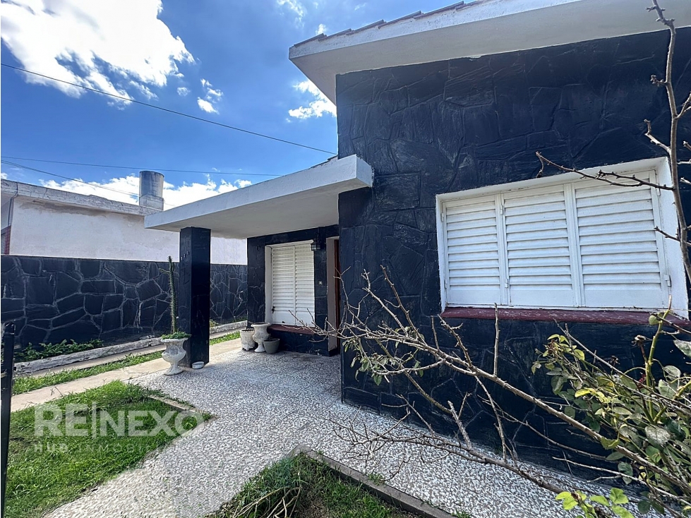 CASA LA FALDA 3 DORM GARAGE PARQUE ZONA RESIDENCIAL - 4