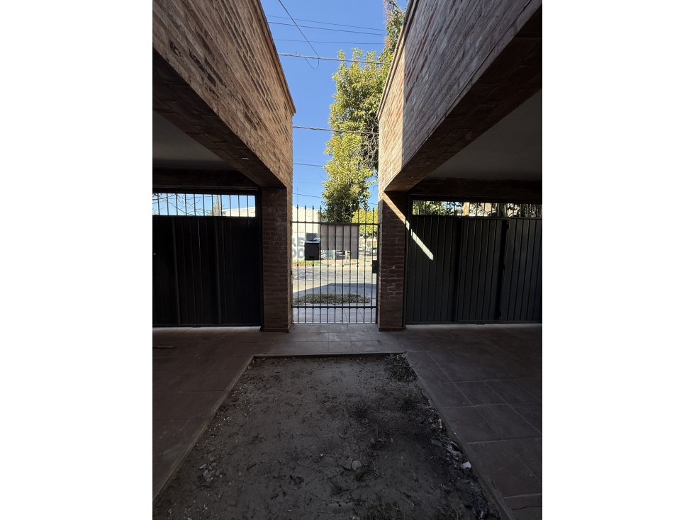 OPORTUNIDAD DE INVERSIÓN VENTA 2 CASAS 3DORM 2BAÑOS - 3