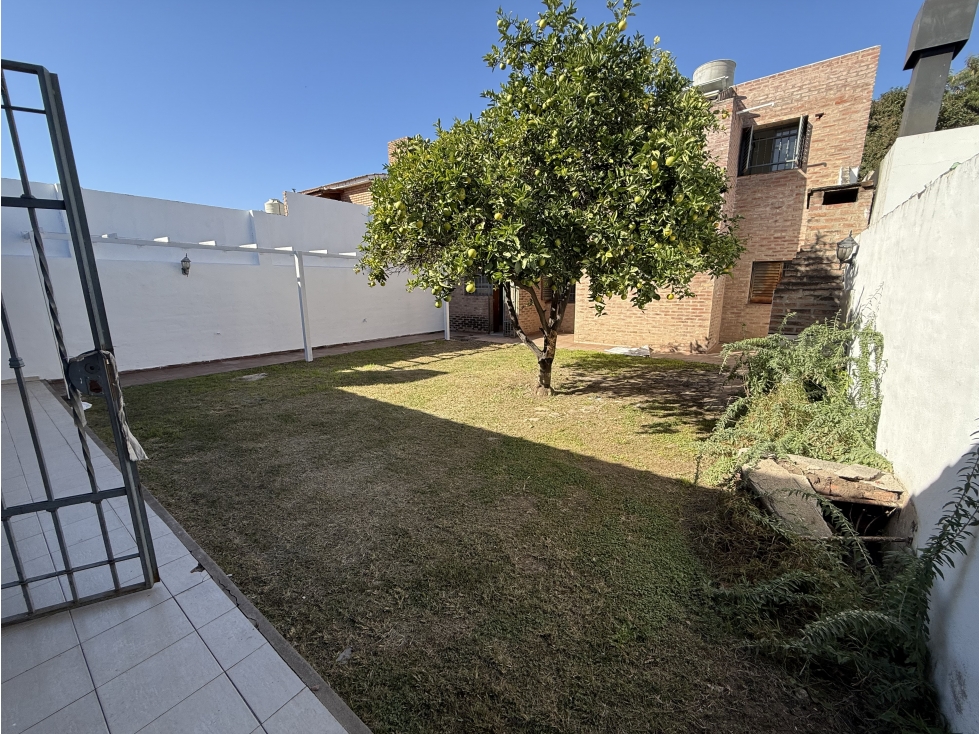 OPORTUNIDAD DE INVERSIÓN VENTA 2 CASAS 3DORM 2BAÑOS - 6