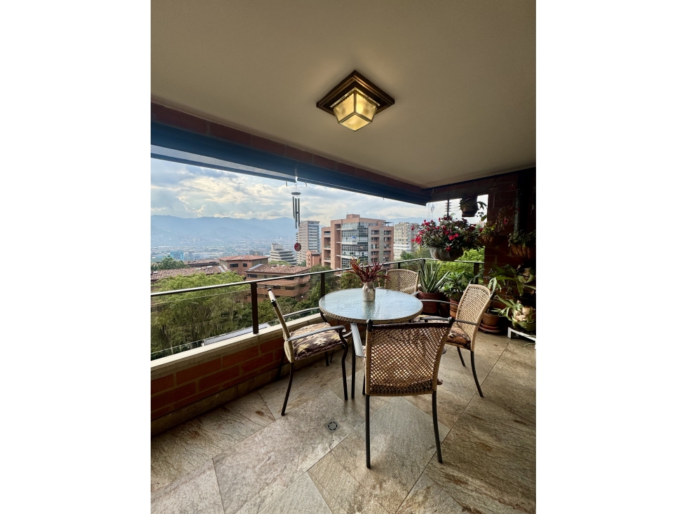 Amplio Apartamento en Venta - Poblado, Castropol — foto 4