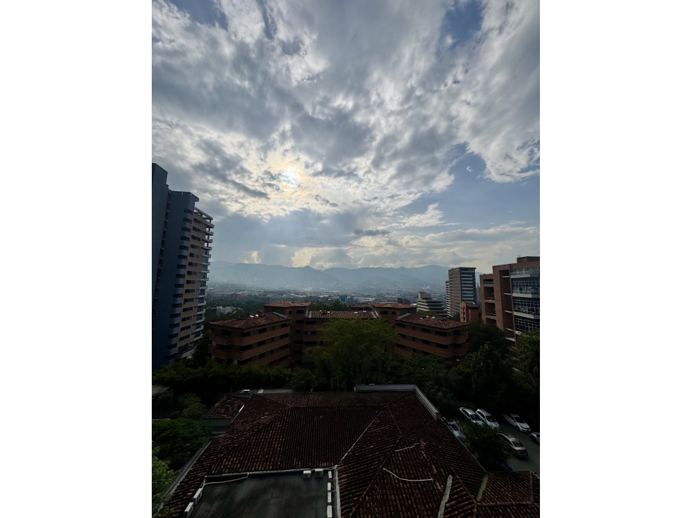 Amplio Apartamento en Venta - Poblado, Castropol — foto 6
