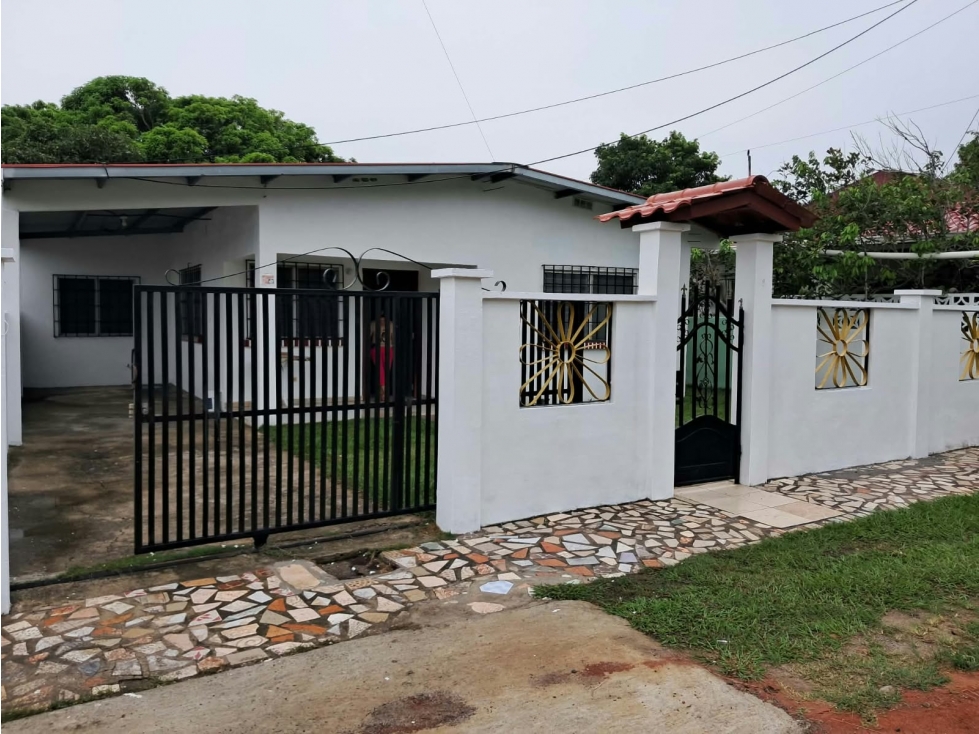 CASA EN 4TO CENTENARIO - 1