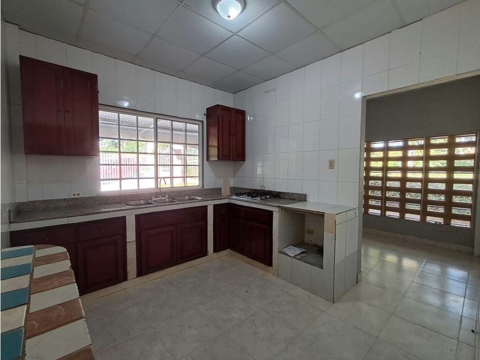 Amplia y Cómoda Casa en Alquiler, El Carmen, Vía Chigoré - 5