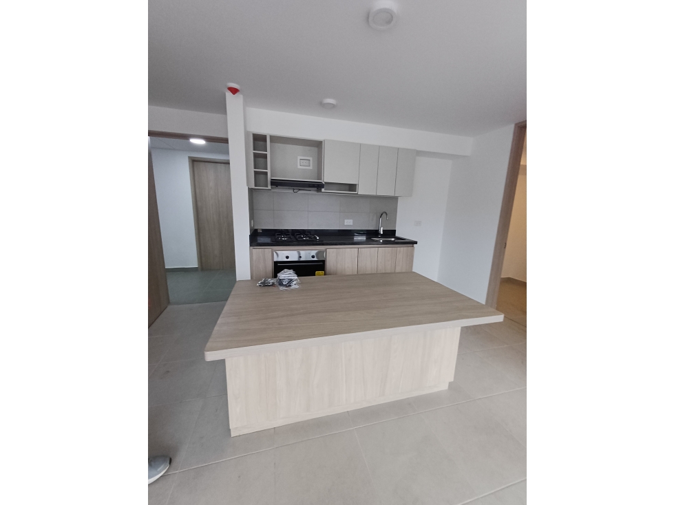 SE VENDE HERMOSO APARTAMENTO DE 2 ALCOBAS — foto 2