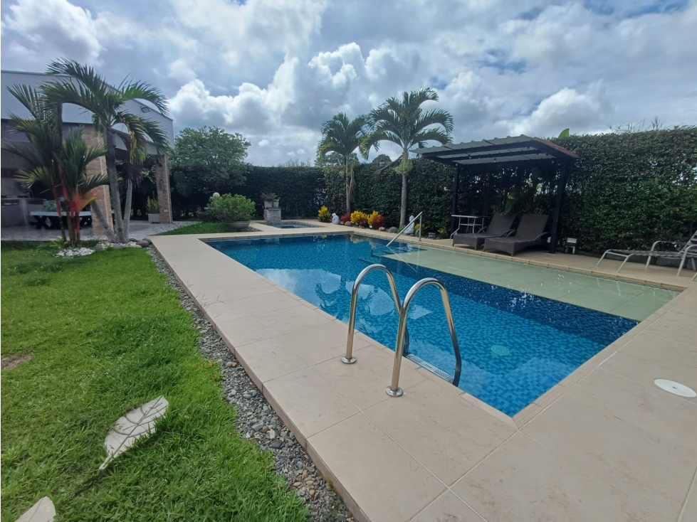 ESPECTACULAR CASA CAMPESTRE EN VENTA A 5 MN DEL CLUB CAMPESTRE