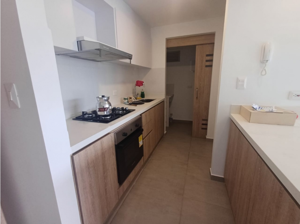 ESPECTACULAR APARTAMENTO EN VENTA AV. CENTENARIO EN PRIMER PISO — foto 2