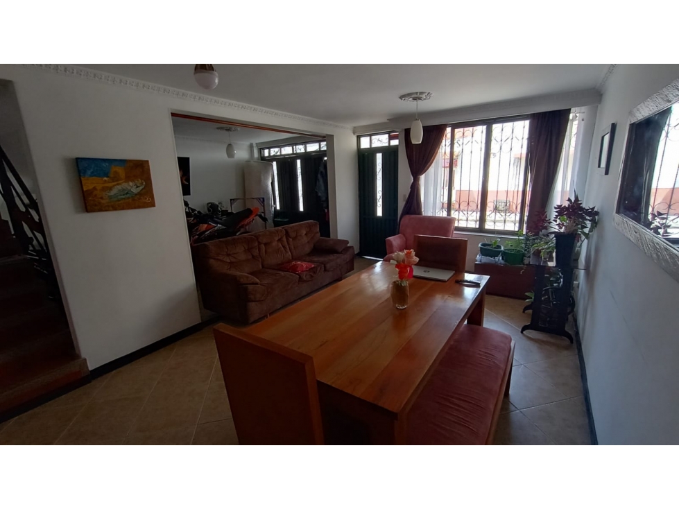 ESPECTACULAR CASA EN VENTA UBICADA EN ZONA CÉNTRICA DE ARMENIA