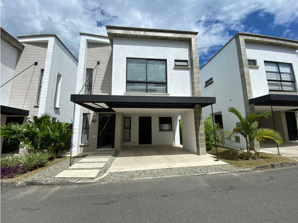 ESPECTACULAR HOMESUITE PARA VENTA A 2 MIN DEL CLUB CAMPESTRE — foto 3
