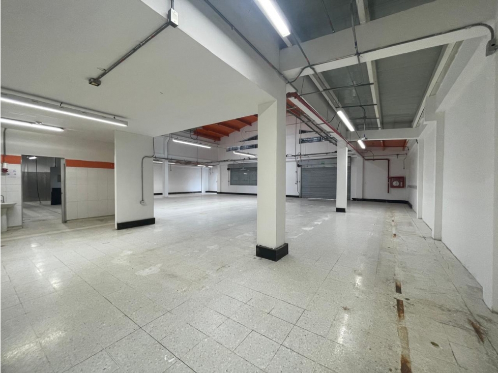 ARRIENDO BODEGA