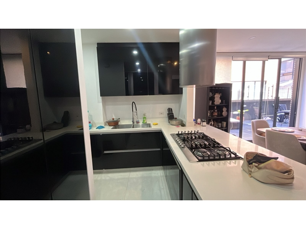 ARRIENDO MODERNO APARTAMENTO CON TERRAZA EN VIRREY 3H — foto 6