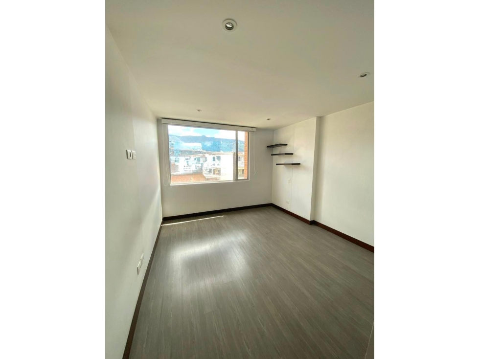 ARRIENDO APTO DUPLEX EN LA CAROLINA/ Disponible 1 Octubre — foto 5