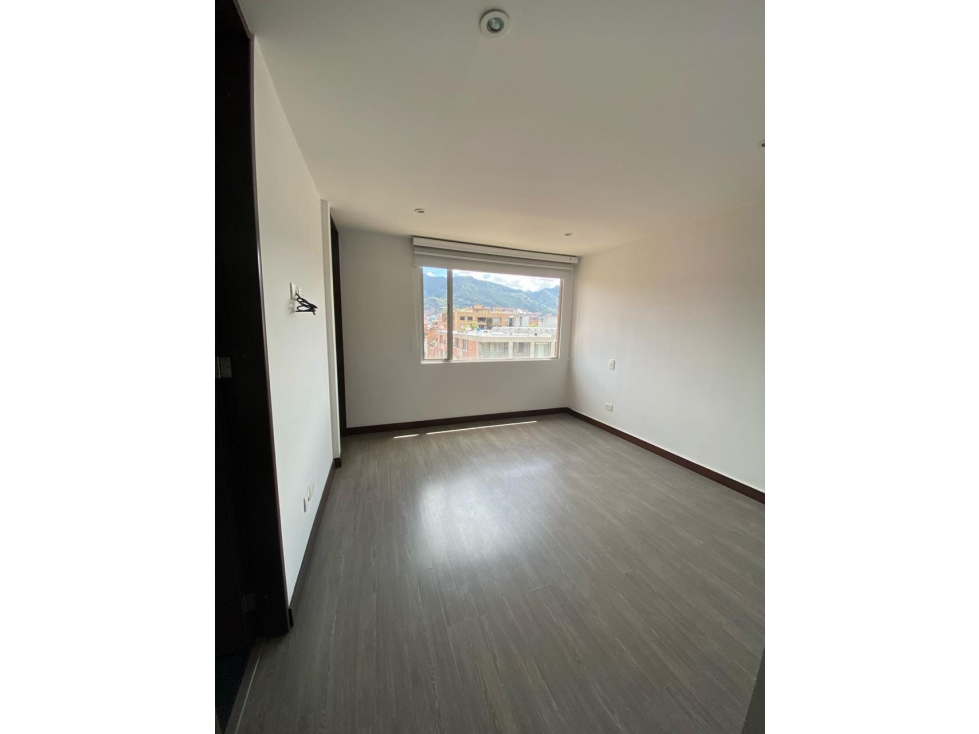 ARRIENDO APTO DUPLEX EN LA CAROLINA/ Disponible 1 Octubre — foto 4