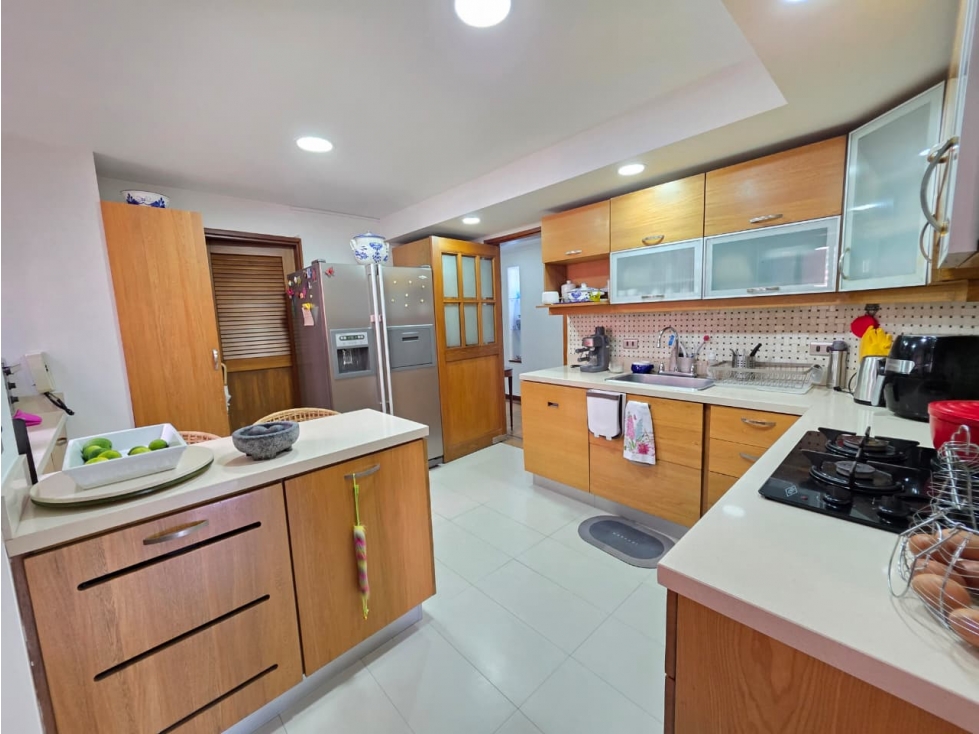 Apartamento en venta en el poblado sector vizcaya - 2