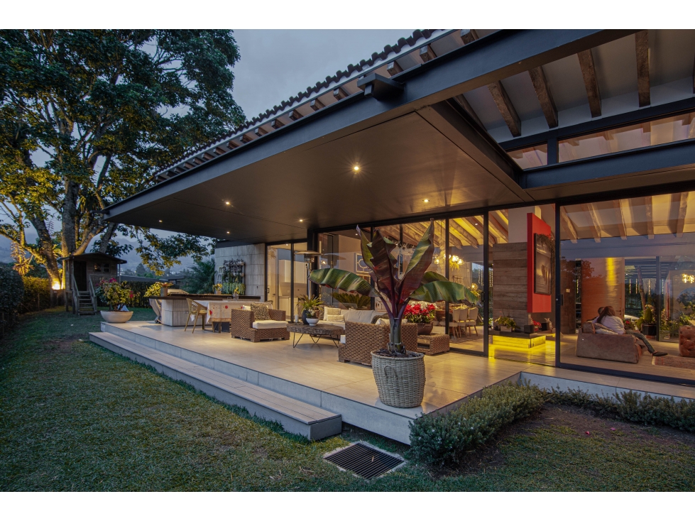 CASA EN CONDOMINIO SAINT REGIS EN LLANOGRANDE