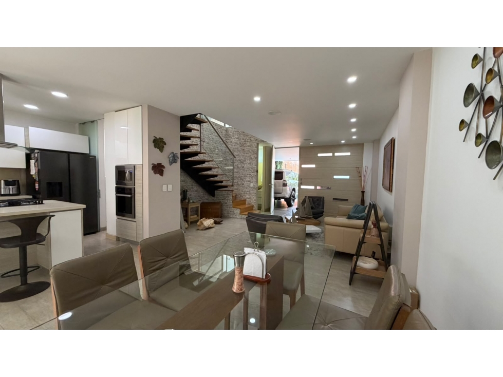 Se vende casa familiar exclusiva en El Esmeraldal — foto 2