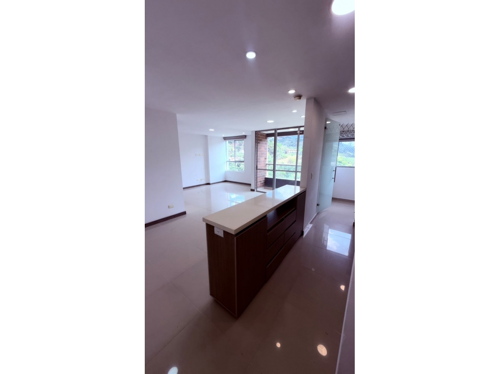 APARTAMENTO PARA RENTA ENVIGADO SECTOR CAMINO VERDE PARTE ALTA
