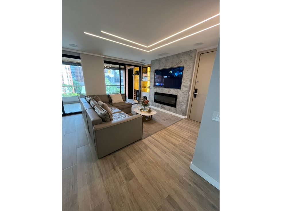 ARRIENDO APARTAMENTO POBLADO STA MARIA ANGELES, DE LUJO!! — foto 2