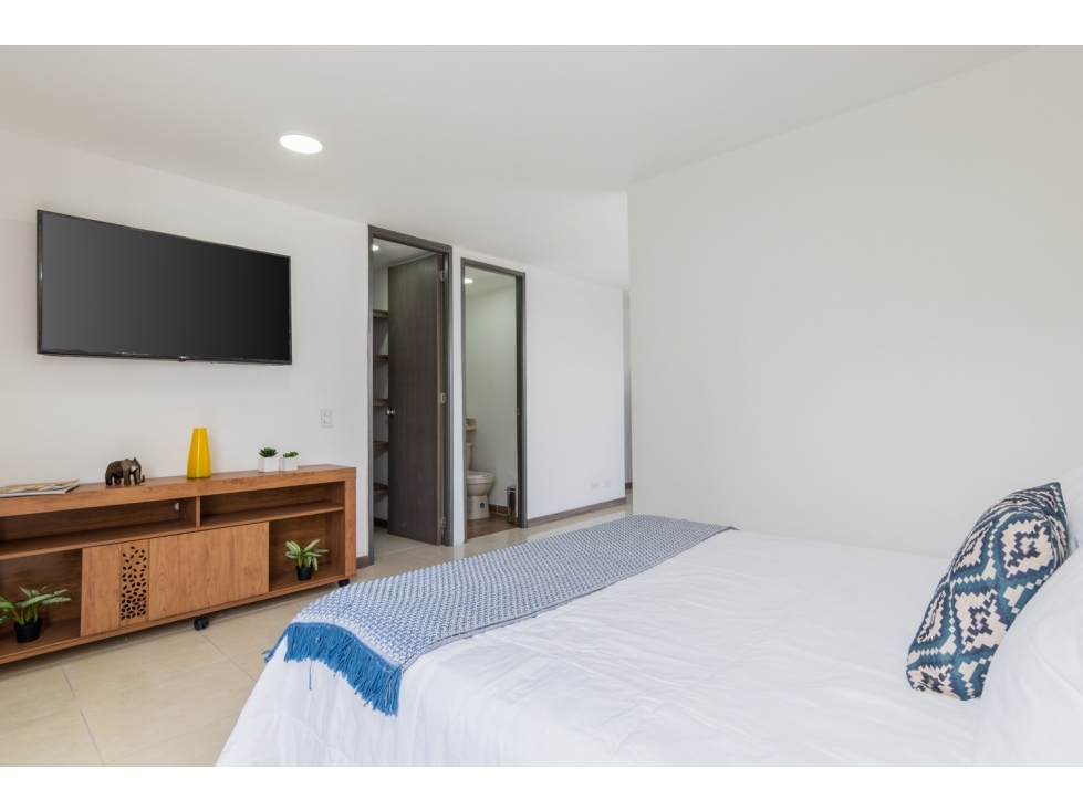 ARRIENDO AMOBLADO APARTAMENTO EN EL POBLADO — foto 4