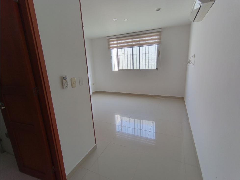 EDIFICIO PLAZA 16 RIASCOS — foto 4