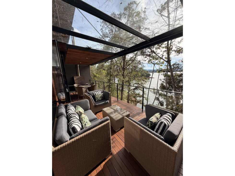 Cabaña en medio de la naturaleza
