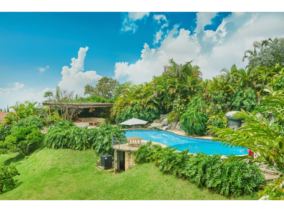 Casa Campestre de Lujo en Dapa | Renta Amoblada - 1