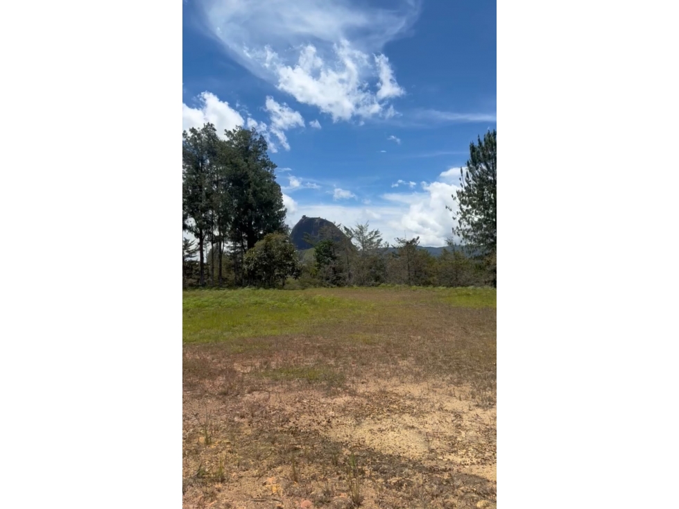 Lote con vista a la Piedra y salida al embalse Guatapé