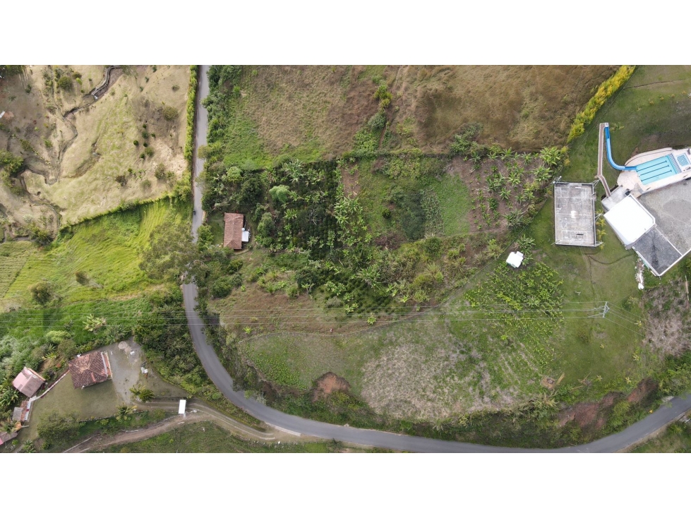 Lote sobre vía pavimentada en El Peñol — foto 4