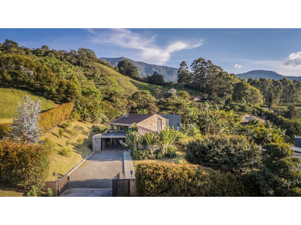 Casa de lujo, abrazada por la naturaleza y la tranquilidad de Envigado — foto 5