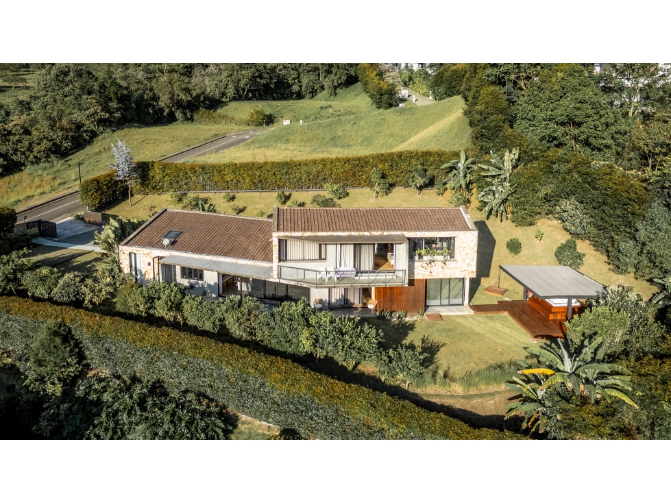 Casa de lujo, abrazada por la naturaleza y la tranquilidad de Envigado — foto 6