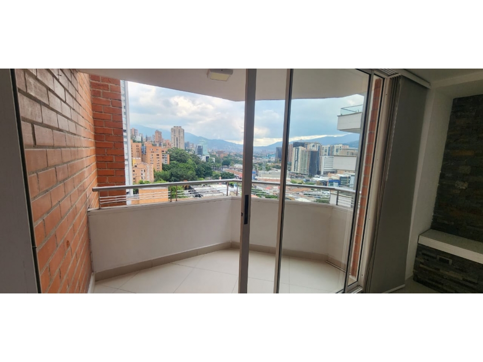 Venta de Apartamento en la Loma de San Julián, El Poblado - Antioquia — foto 3