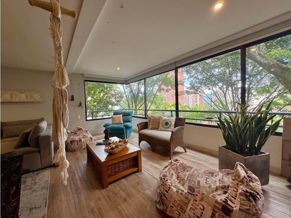 Venta apartamento remodelado, 3 alcobas, terraza. Los balsos, Medellín — foto 4