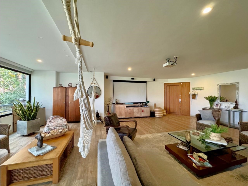 Venta apartamento remodelado, 3 alcobas, terraza. Los balsos, Medellín — foto 5