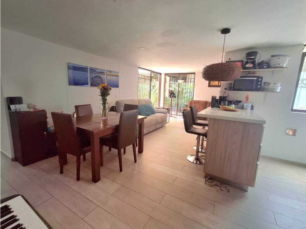 VENTA APARTAMENTO 3 ALCOBAS + SERVICIO. LAS BRUJAS, ENVIGADO