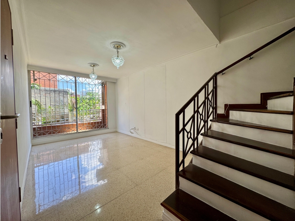 APARTAMENTO DUPLEX 3 ALCOBAS EN CONQUISTADORES