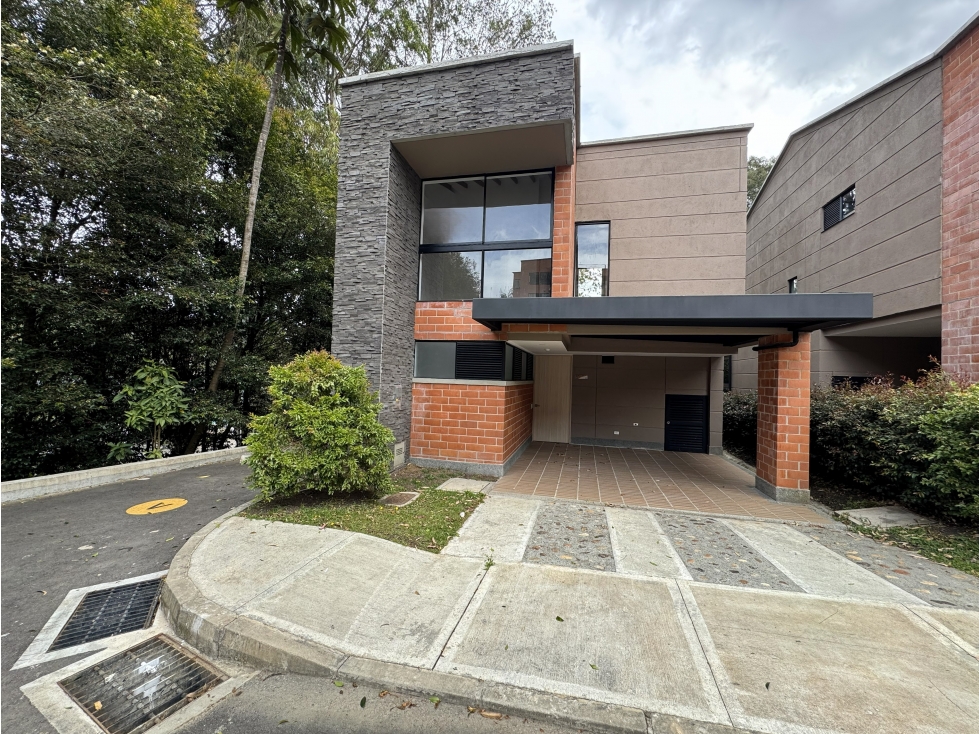 VENTA CASA 2 ALCOBAS EN EL RETIRO UNIDAD CERRADA