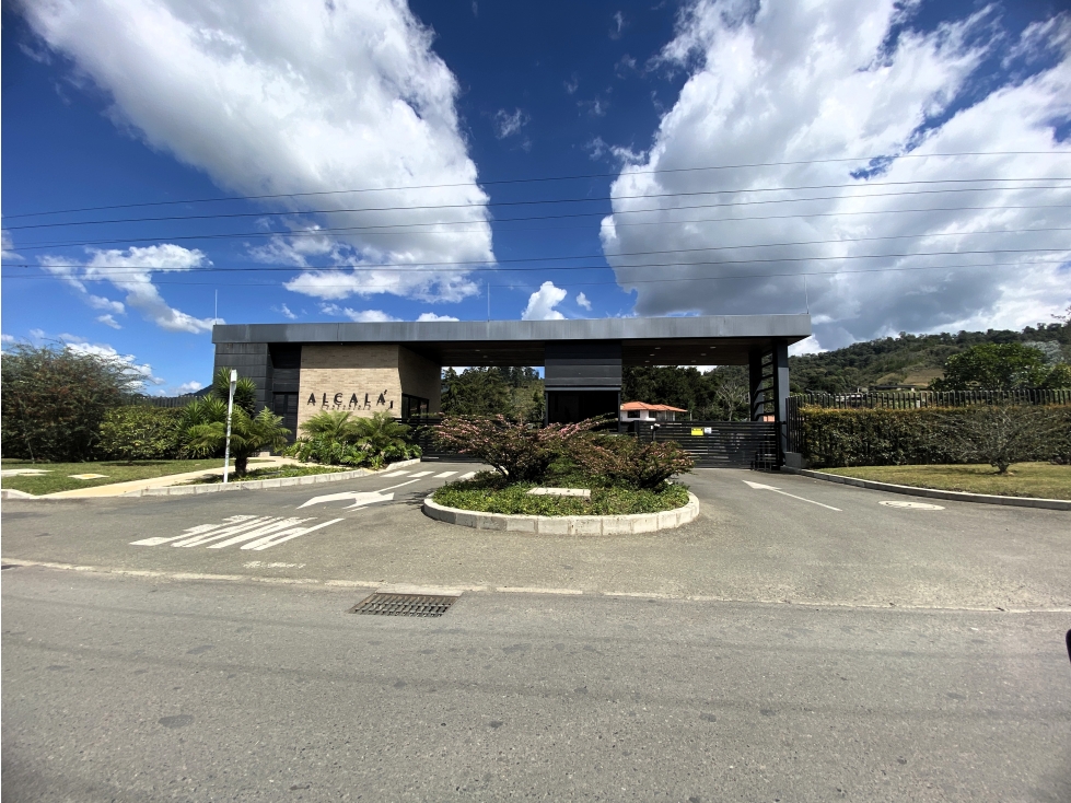 VENTA DE LOTE UNIDAD CERRADA LA CEJA. 10.320 METROS