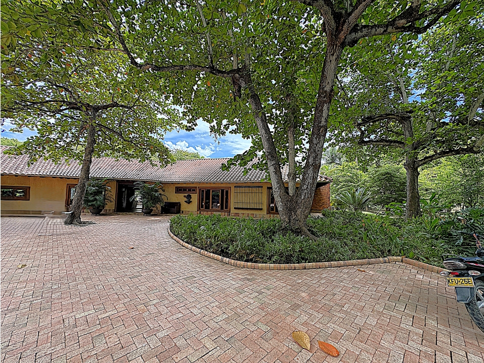 VENTA FINCA DE LUJO 14 ALCOBAS. SANTAFE DE ANTIOQUIA — foto 4