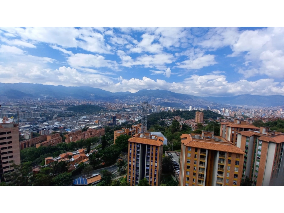 Venta apartamento en Loma del Indio, Medellín. Vista espectacular!